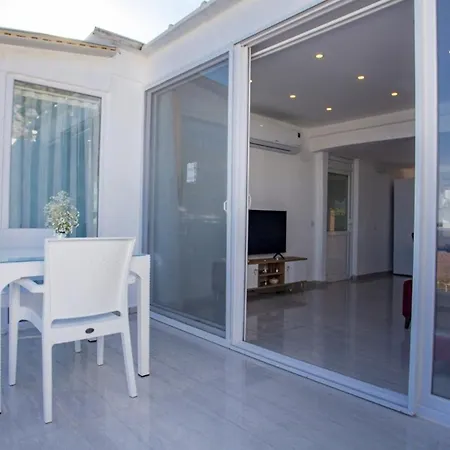 Apartment 1 Bedroom 6201